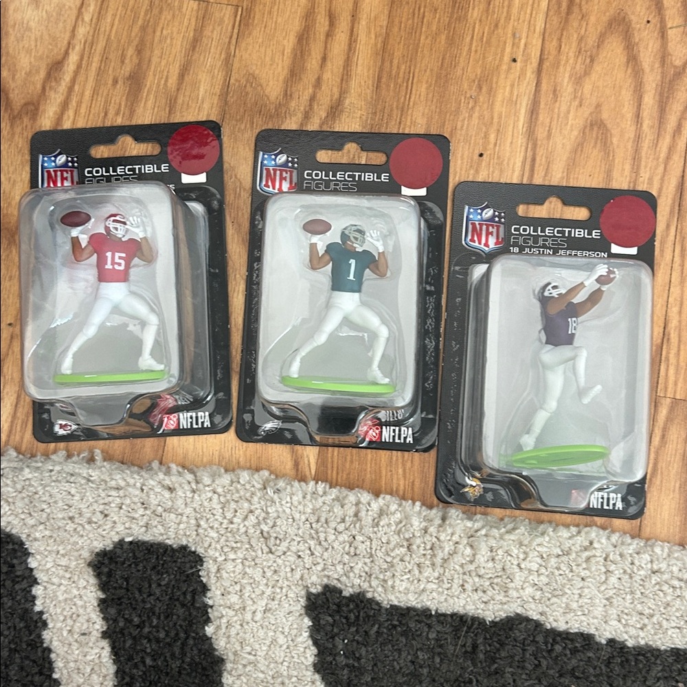 NFL Collectible Figure - Jefferson Mahomes hurt stocking stuffers Christmas 2”